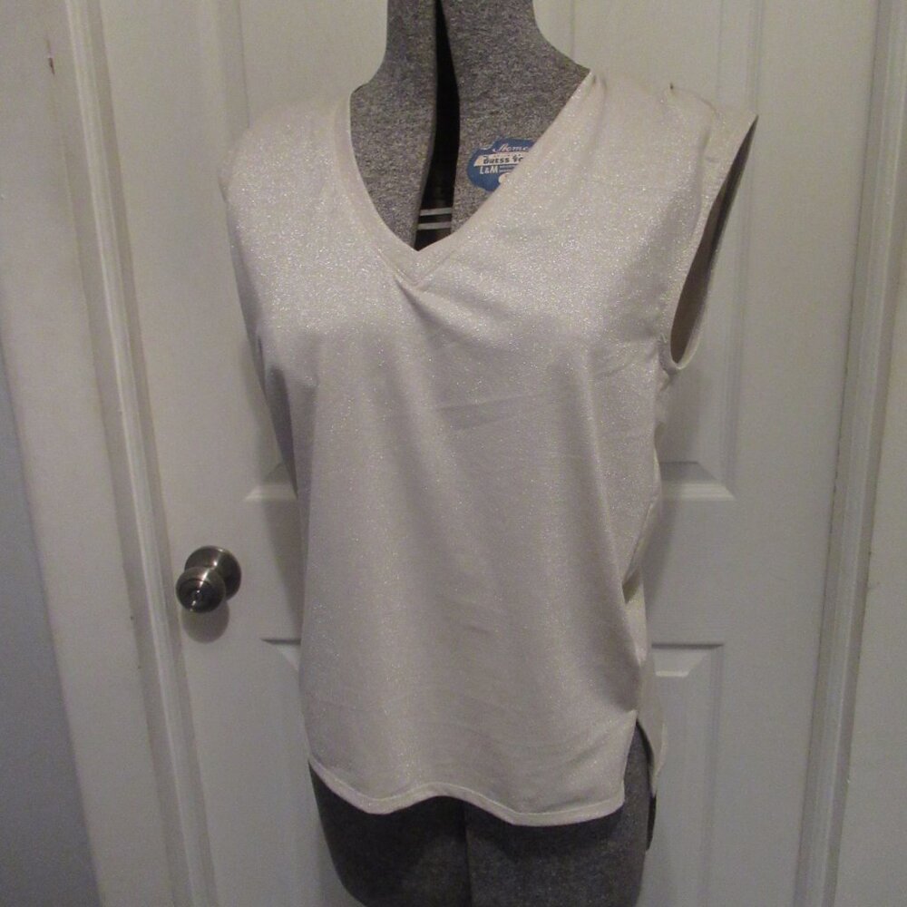 V Neck Shimmer Silver Beige 35" Tank Top Sleeveless Womens Tee Gibson Look New